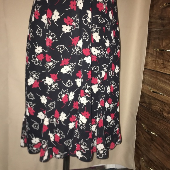 LOFT Floral Black and Red Dress - Picture 4 of 7
